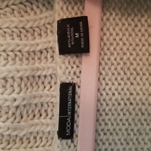 🍂VINTAGE MODA INTERNATIONAL OVERSIZED SWEATER 🍂 - Picture 4 of 5